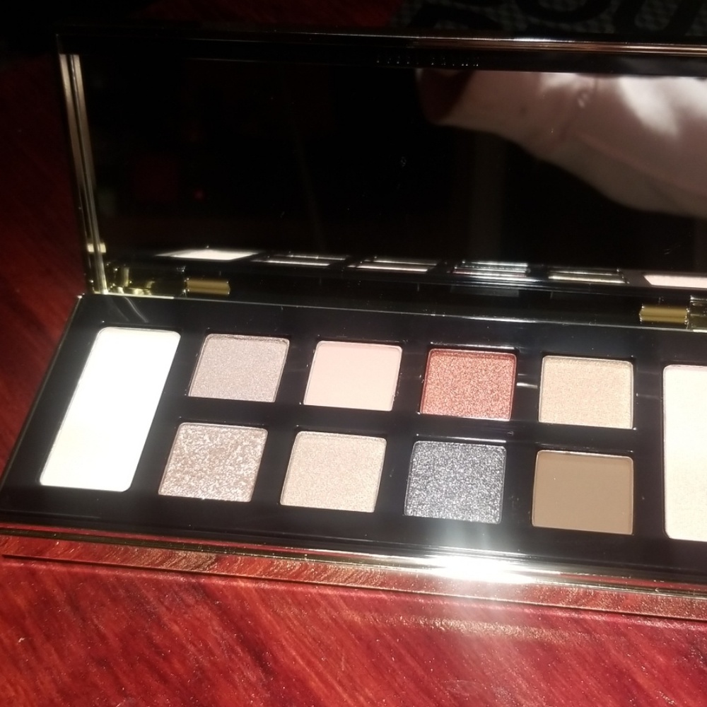 Bobby  Brown Eyeshadow Pallete - Picture 5 of 5